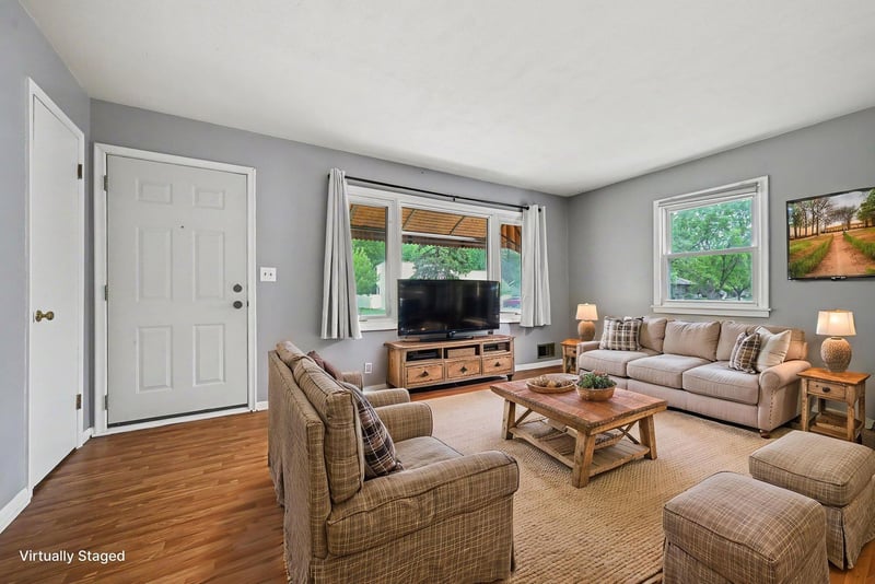 5422 Madison St NE, Fridley, MN 55421