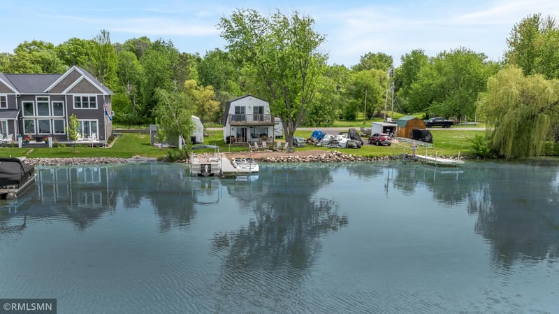 28584 Lakewood Dr NW, Isanti, MN 55040
