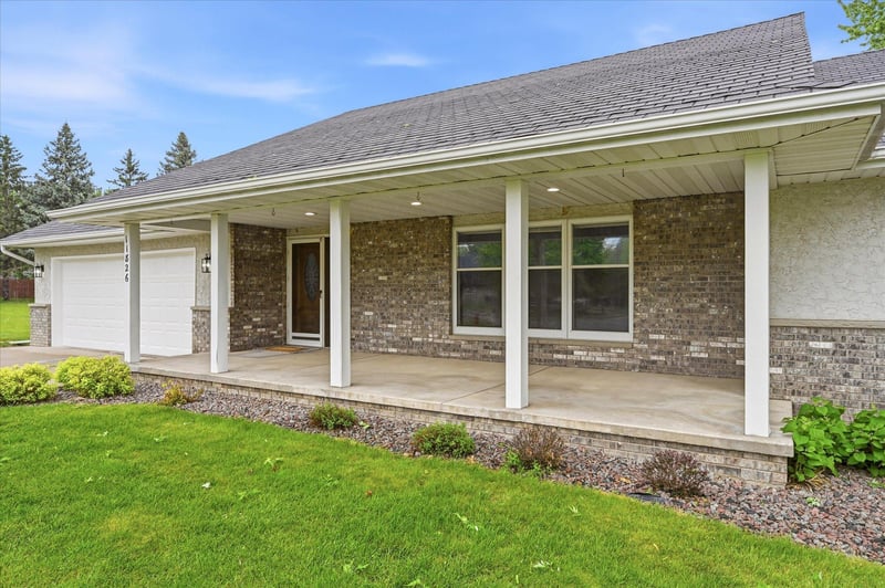11826 Larabee Cir NE, Albertville, MN 55301