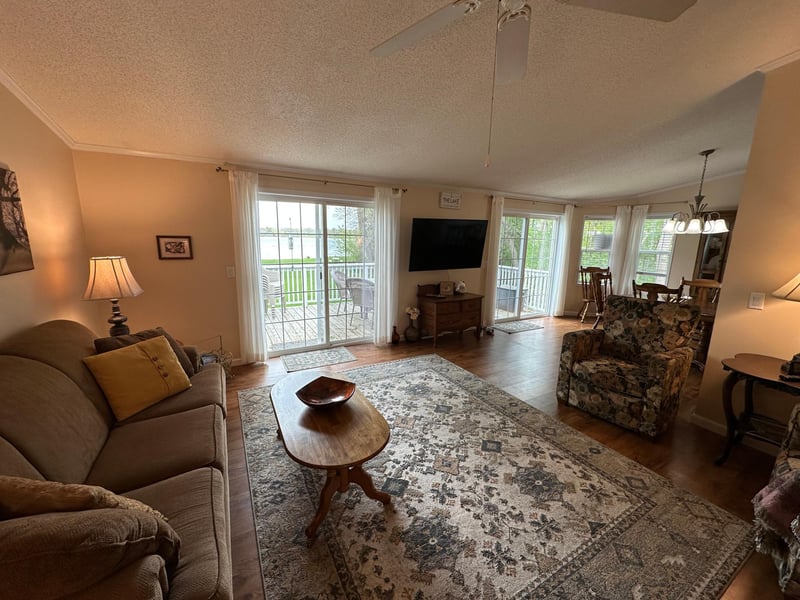 809 Van Dyke Rd, Alexandria, MN 56308