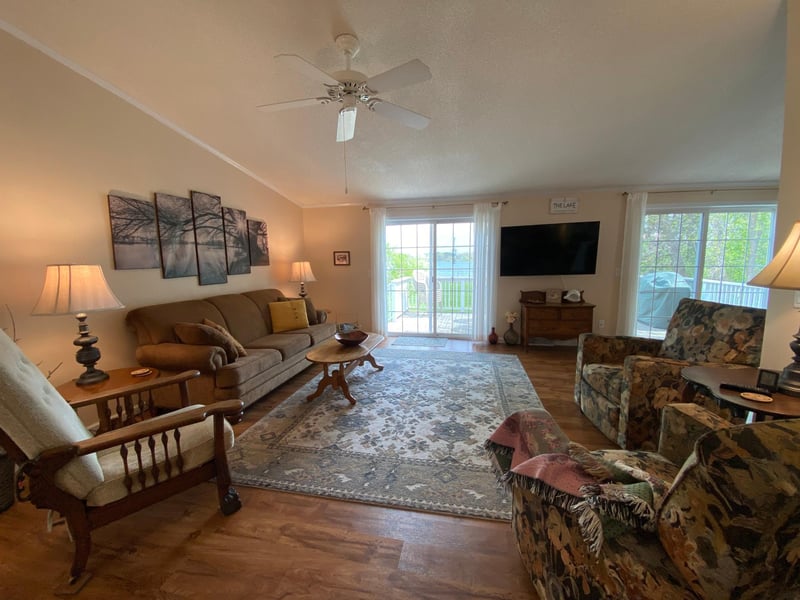 809 Van Dyke Rd, Alexandria, MN 56308