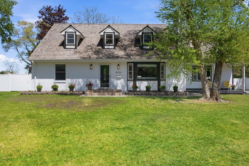 4850 W 64th St, Edina, MN 55435