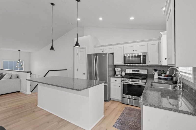 14872 Quintana Cir NW, Anoka, MN 55303