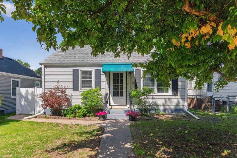 5010 6th St NE, Columbia Heights, MN 55421