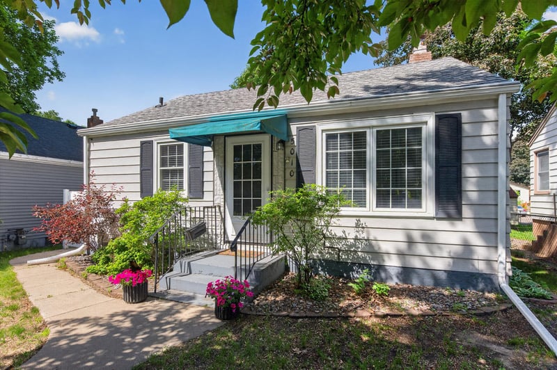 5010 6th St NE, Columbia Heights, MN 55421