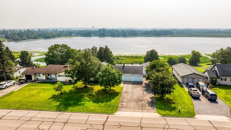 202 Lomond Dr NW, Bagley, MN 56621