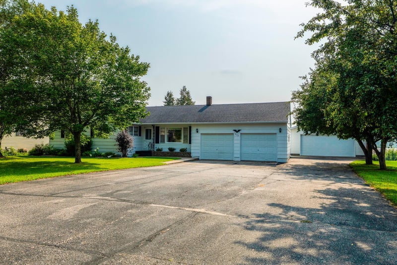 202 Lomond Dr NW, Bagley, MN 56621