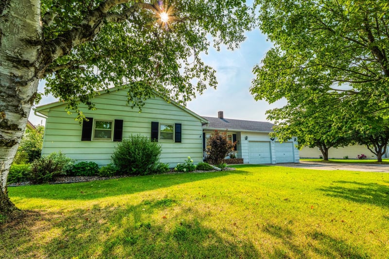 202 Lomond Dr NW, Bagley, MN 56621
