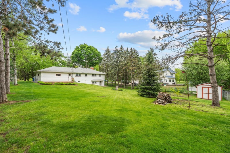 310 Lanewood Ln N, Plymouth, MN 55447