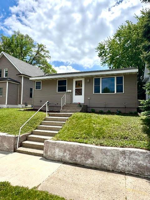 206 Elm Ave SE, Montgomery, MN 56069
