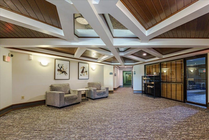 3440 Golfview Dr #315, Eagan, MN 55123