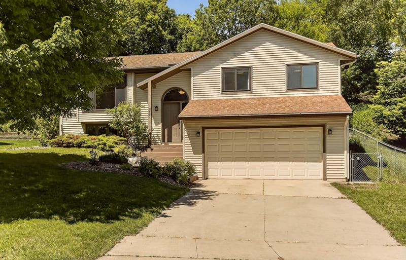 2627 Westridge Ln NW, Rochester, MN 55901