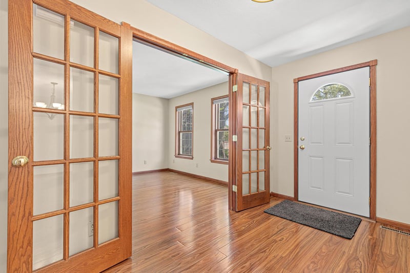 669 Windtree Knolls, Eagan, MN 55123
