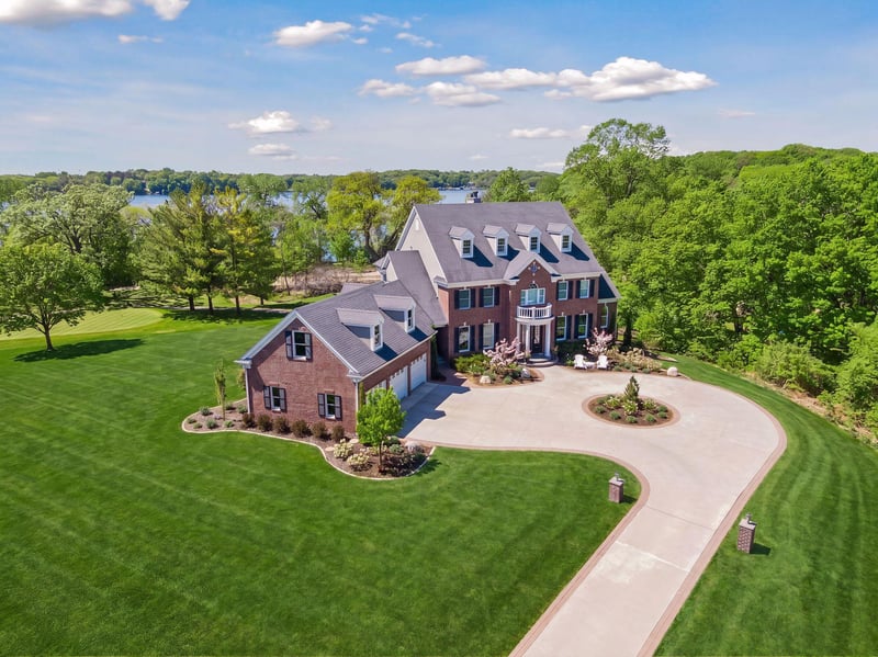 18482 Bearpath Trl, Eden Prairie, MN 55347