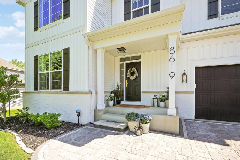 8619 Portage Ln E, Shakopee, MN 55379