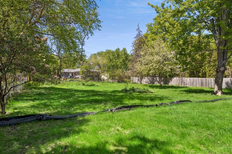 10542 Vessey Rd, Bloomington, MN 55437