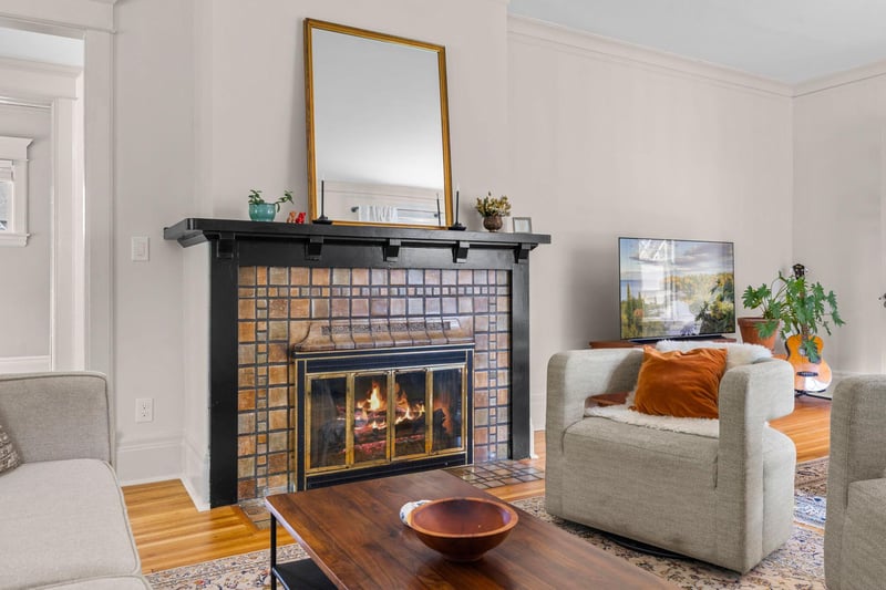 1617 Summit Ave, Saint Paul, MN 55105