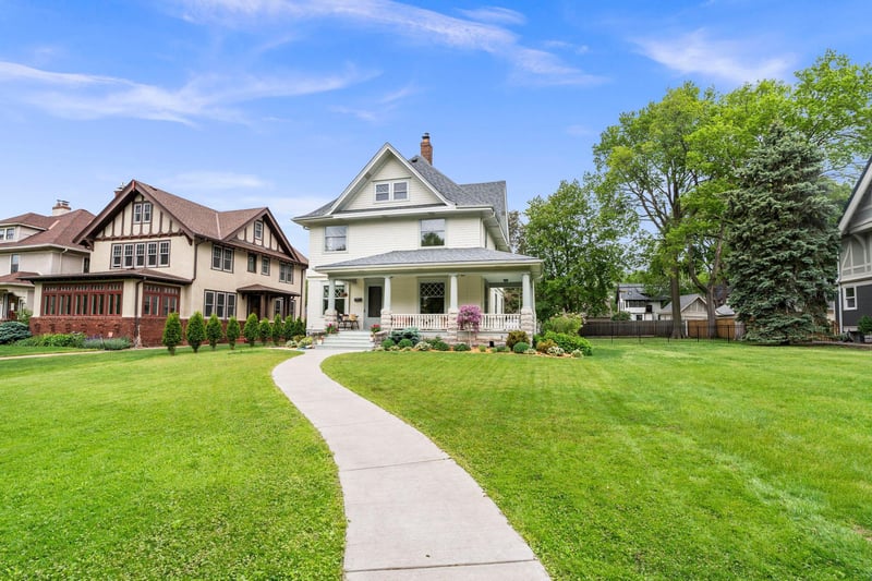1617 Summit Ave, Saint Paul, MN 55105