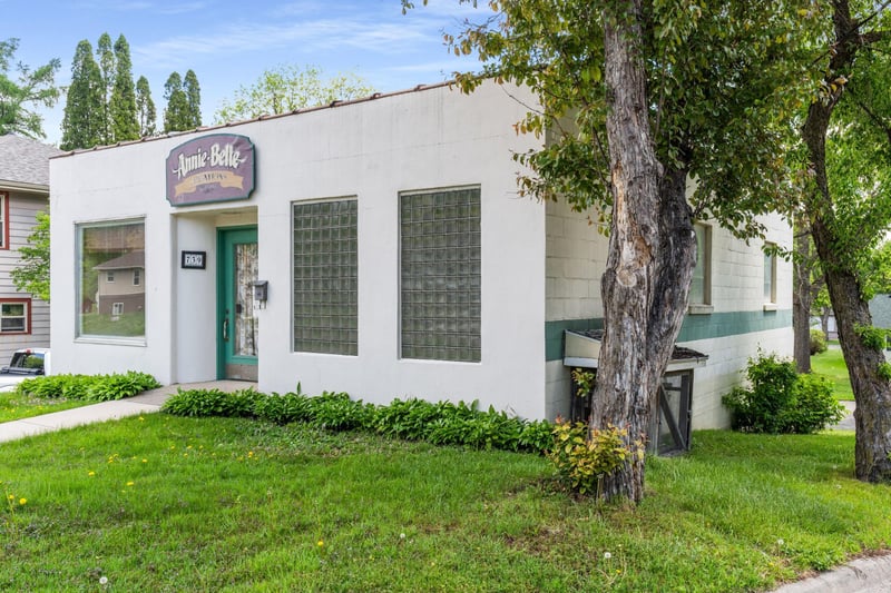 739 Willow St, Faribault, MN 55021