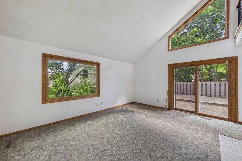 1541 S Bavarian Ps, Fridley, MN 55432