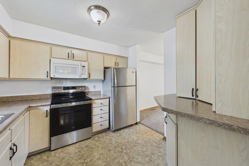1541 S Bavarian Ps, Fridley, MN 55432