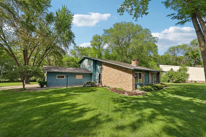 236 Maple St N, Lester Prairie, MN 55354