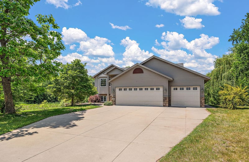 15031 84th St NE, Otsego, MN 55330