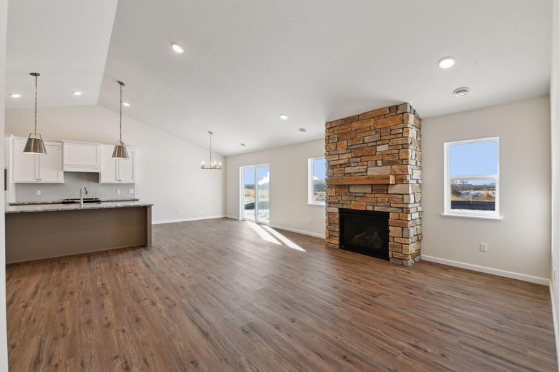 1401 Mallard Ln, Belle Plaine, MN 56011