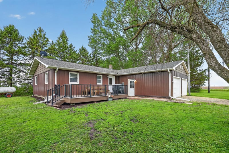 57042 - 57046 160th Ave, West Concord, MN 55985