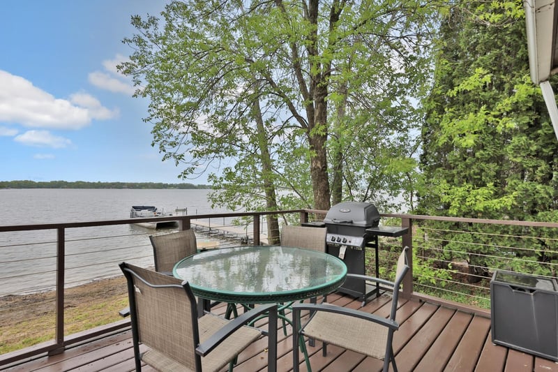 11900 Mentzer Trl, Lindstrom, MN 55045