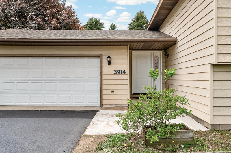 3914 67th St E, Inver Grove Heights, MN 55076