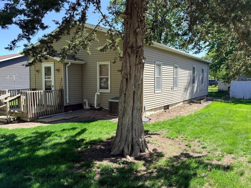 520 6th St, Walnut Grove, MN 56180