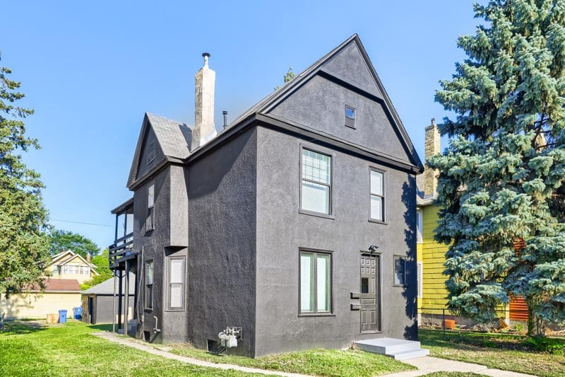 2631 Girard Ave N, Minneapolis, MN 55411