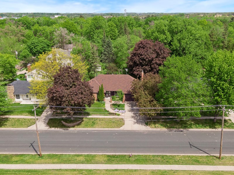 807 5th St E, Northfield, MN 55057