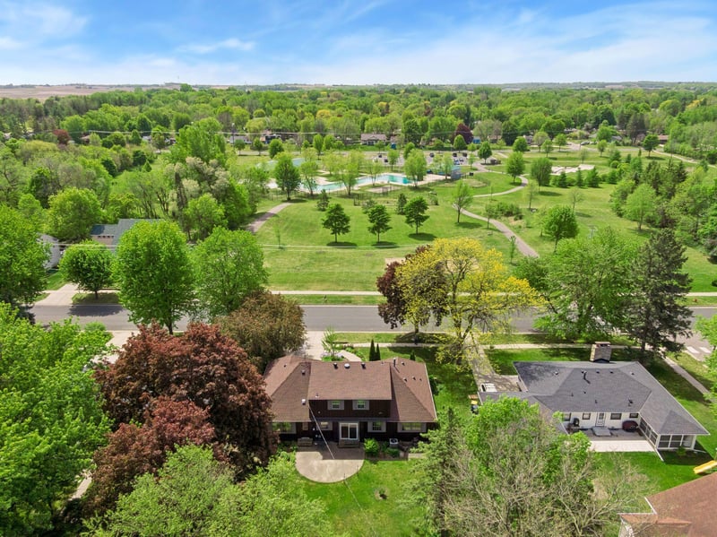 807 5th St E, Northfield, MN 55057