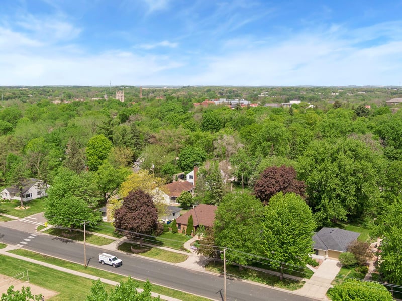 807 5th St E, Northfield, MN 55057