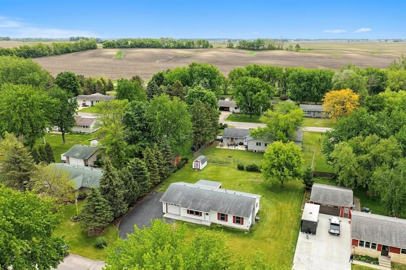 6286 Fairfax Trl, Warsaw, MN 55087