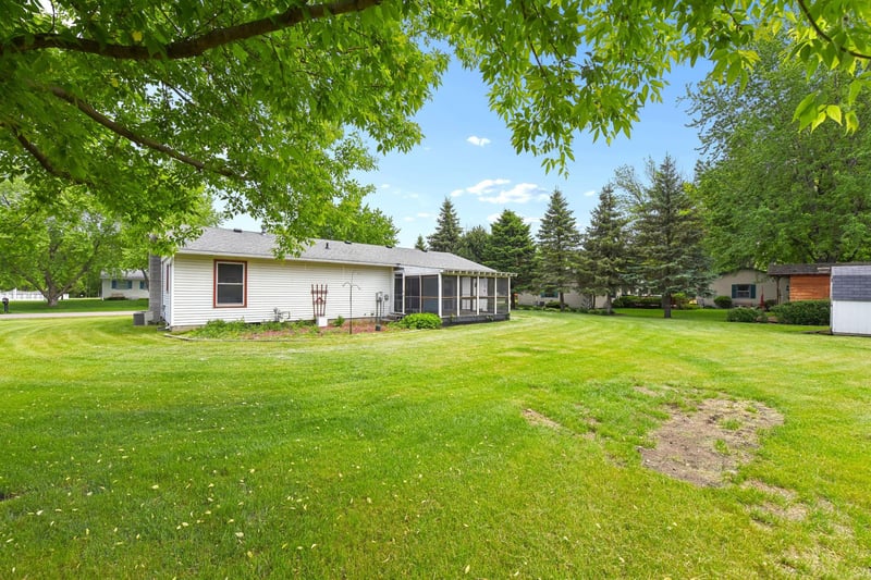 6286 Fairfax Trl, Warsaw, MN 55087
