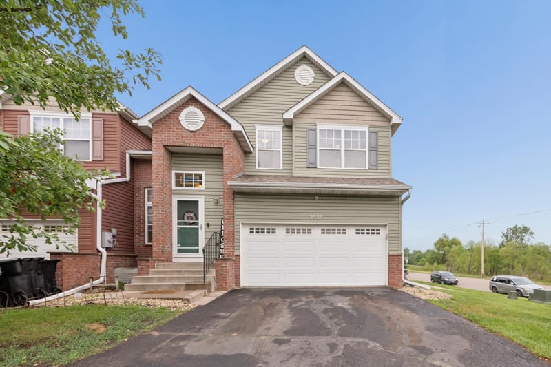 2555 11th Ave, Anoka, MN 55303