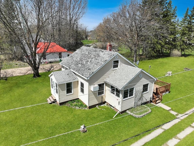 350 River Ave, Middle River, MN 56737