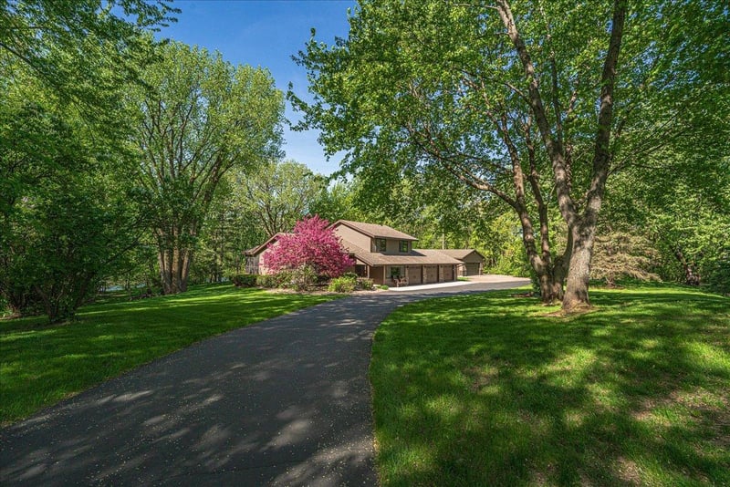 10665 Akron Ave, Inver Grove Heights, MN 55077