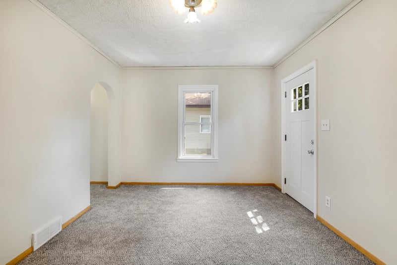 1619 Reaney Ave, Saint Paul, MN 55106