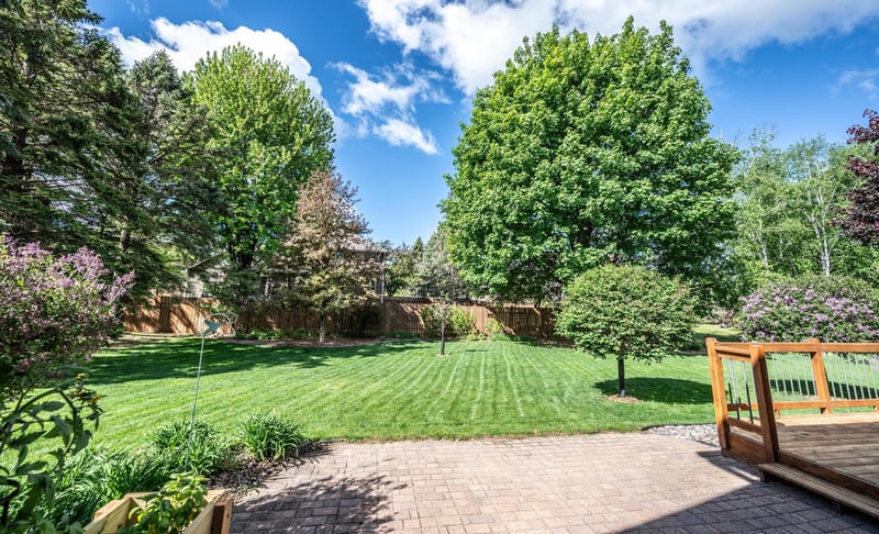 868 Basswood Ln, Eagan, MN 55123