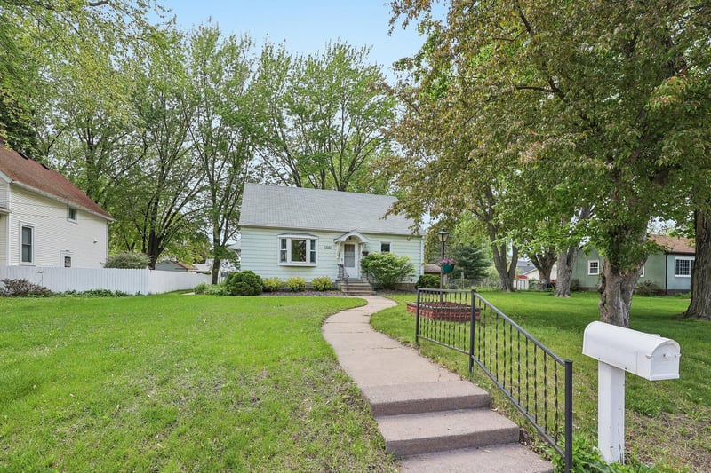30690 N Lakes Trl, Lindstrom, MN 55045