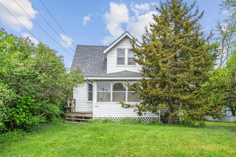 2445 16th Ave E, North Saint Paul, MN 55109