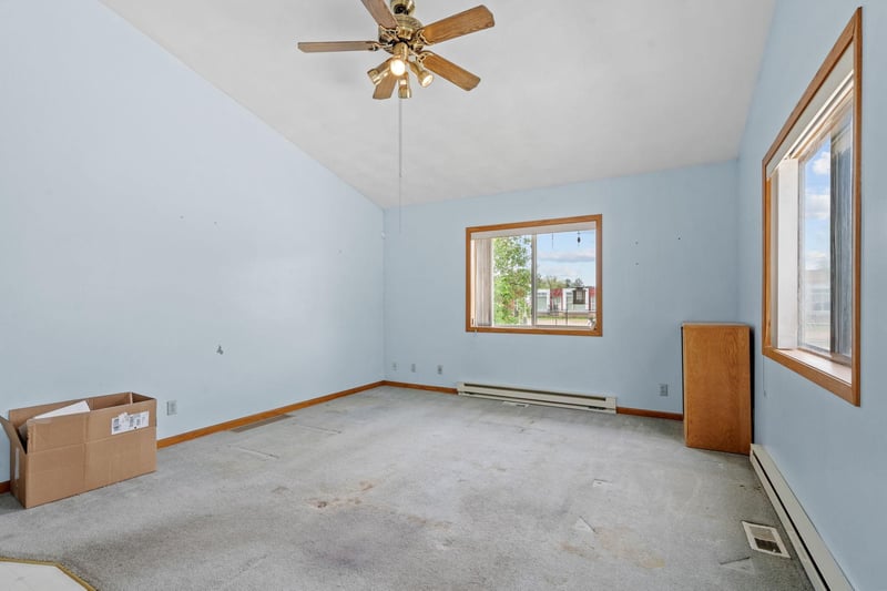 2445 16th Ave E, North Saint Paul, MN 55109