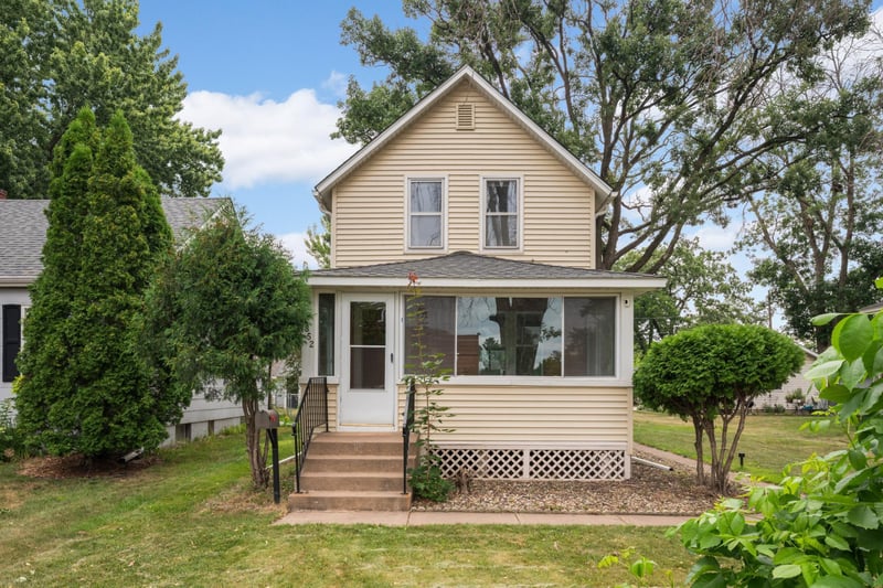 4852 Bloom Ave, White Bear Lake, MN 55110