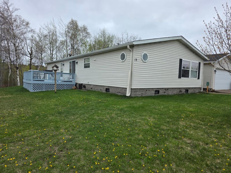 13 Spruce Dr, Duluth, MN 55810