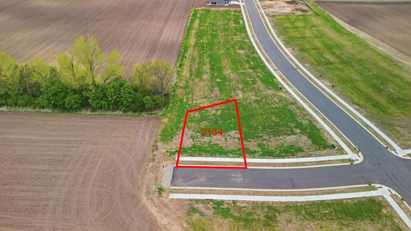 2134 Benson St, Saint Peter, MN 56082