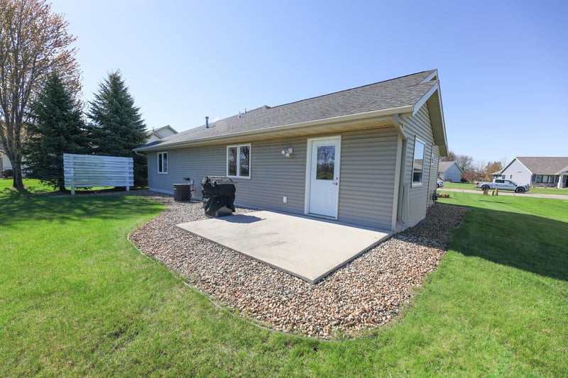 635 Dewberry Ln, Alexandria, MN 56308